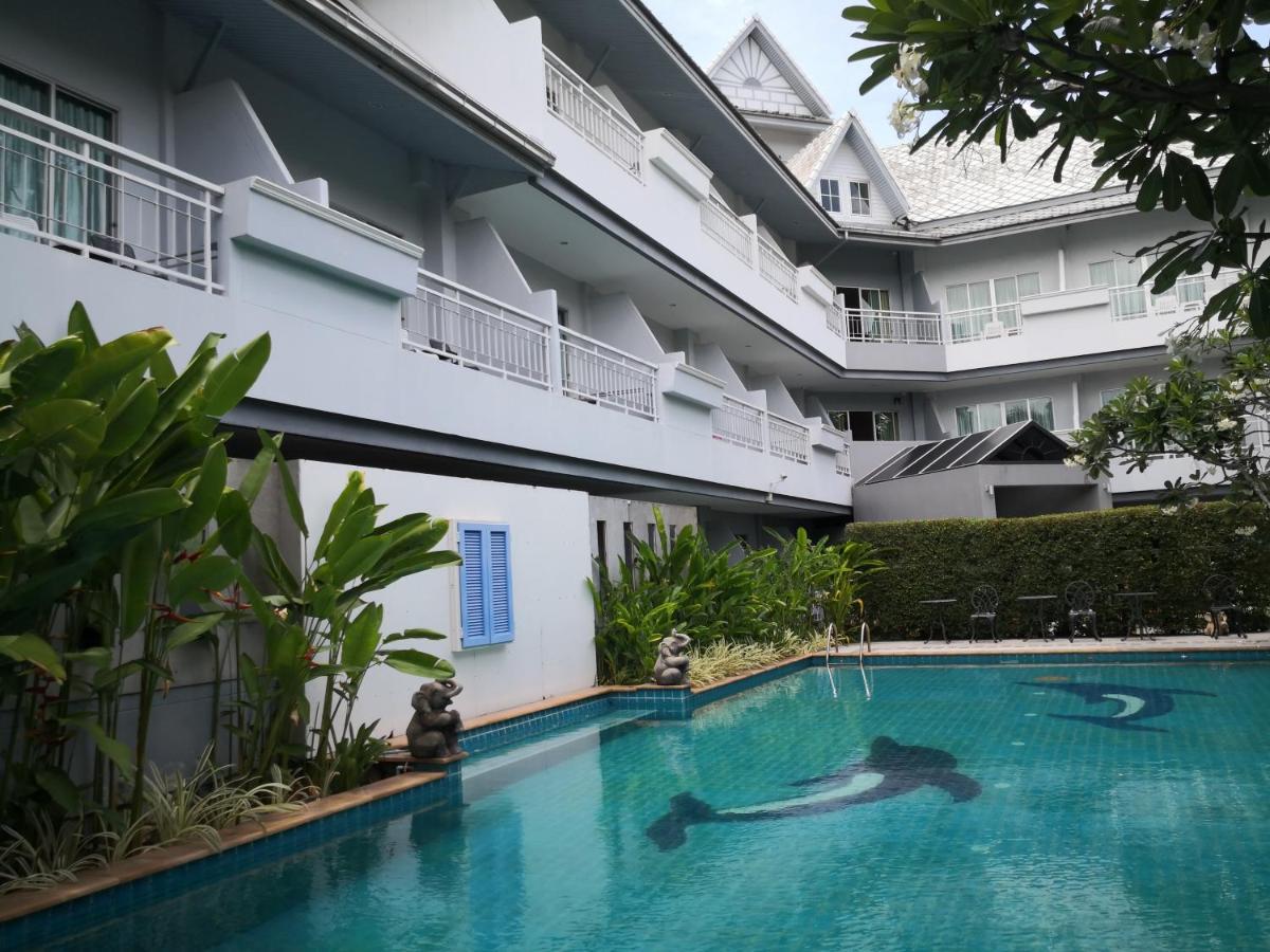 Baan Suksiri Hotel HHQ Buitenkant foto