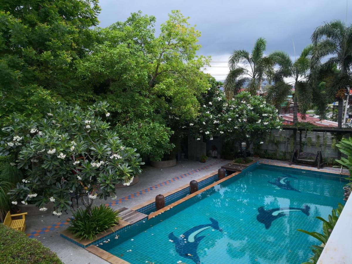 Baan Suksiri Hotel HHQ Buitenkant foto