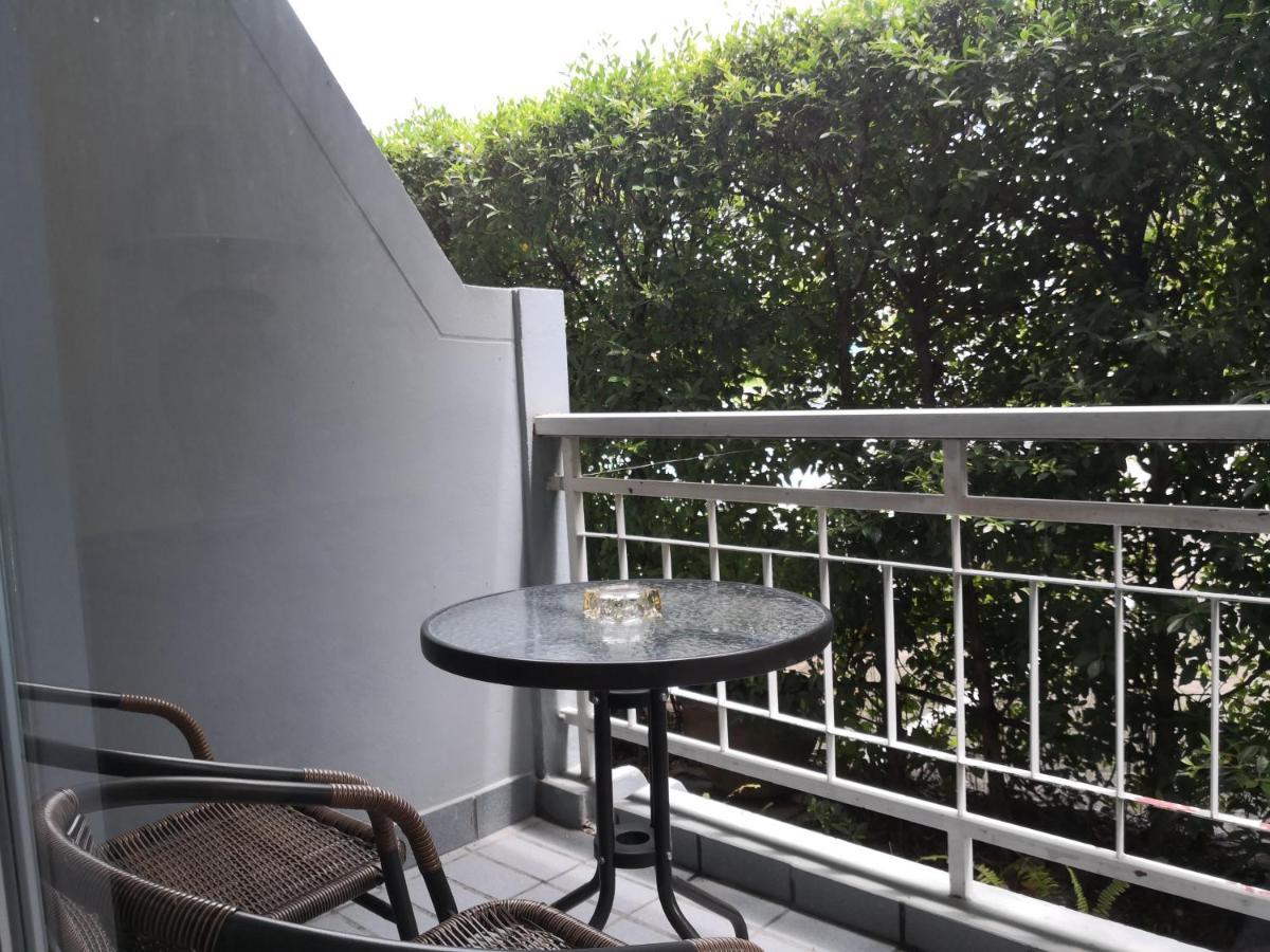 Baan Suksiri Hotel HHQ Buitenkant foto