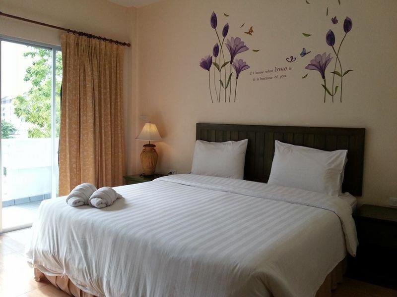 Baan Suksiri Hotel HHQ Buitenkant foto