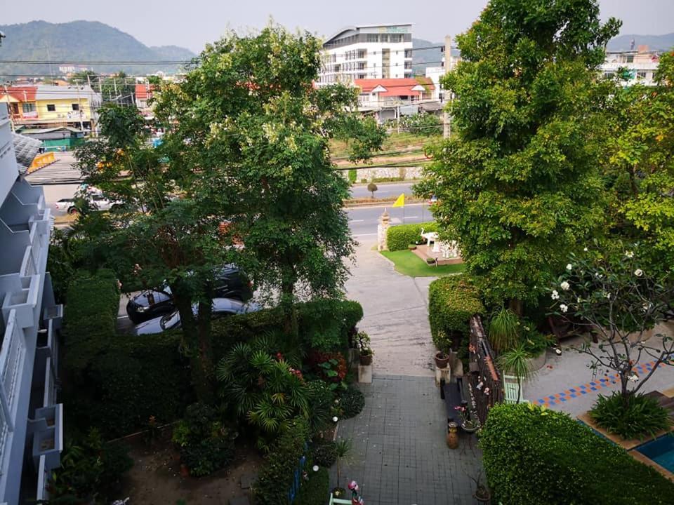 Baan Suksiri Hotel HHQ Buitenkant foto