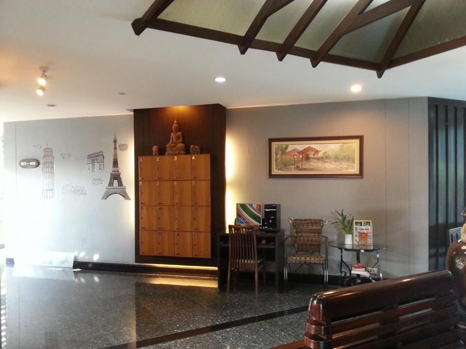 Baan Suksiri Hotel HHQ Buitenkant foto