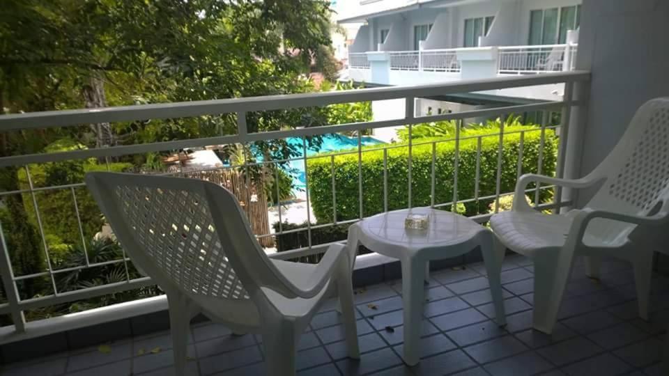 Baan Suksiri Hotel HHQ Buitenkant foto