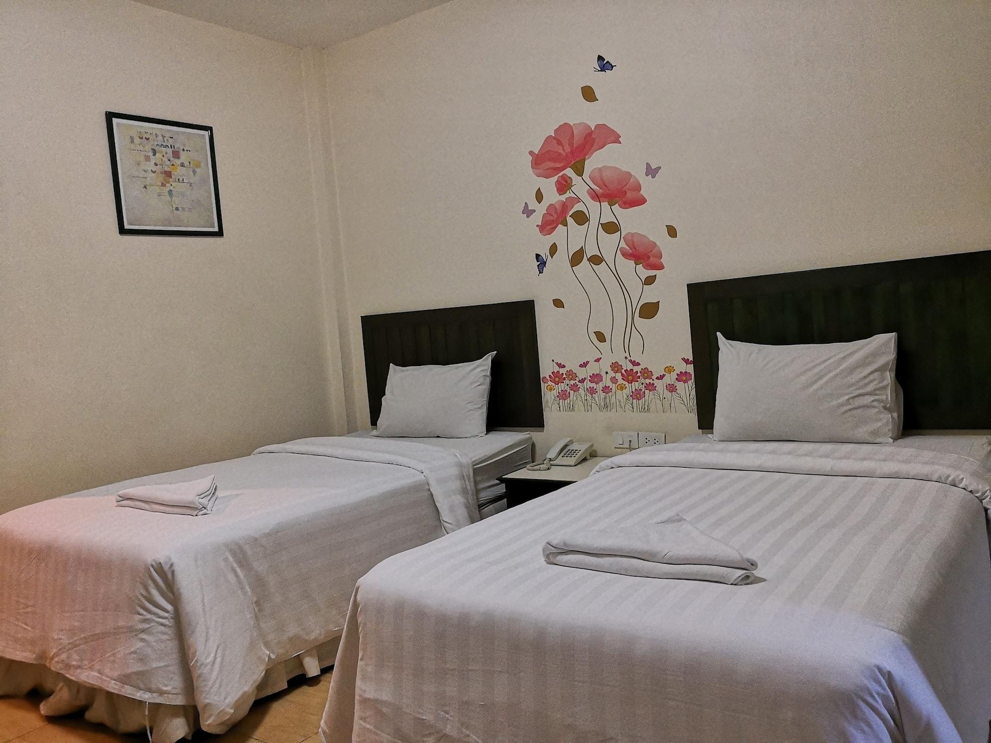 Baan Suksiri Hotel HHQ Buitenkant foto