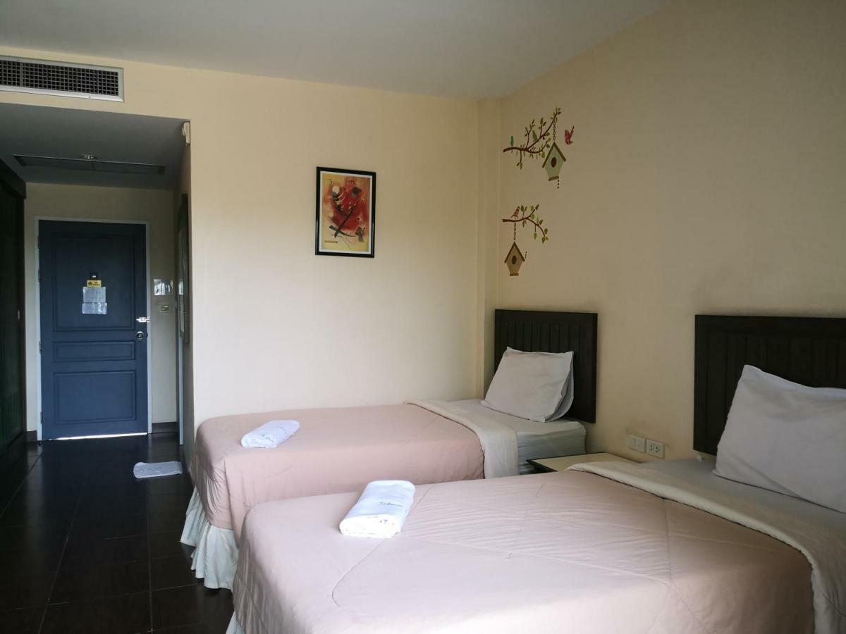 Baan Suksiri Hotel HHQ Buitenkant foto