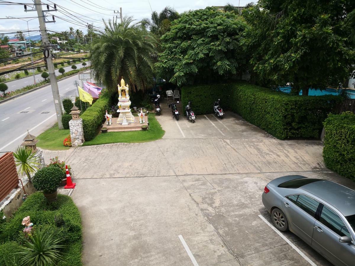 Baan Suksiri Hotel HHQ Buitenkant foto